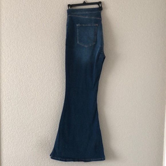Forever 21 - Bell Bottom Jeans - Picture 2 of 6